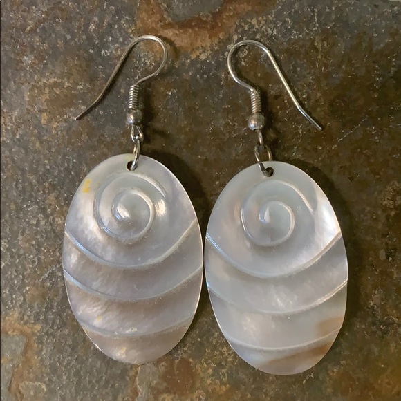 Shell earrings - Picture 1 of 3